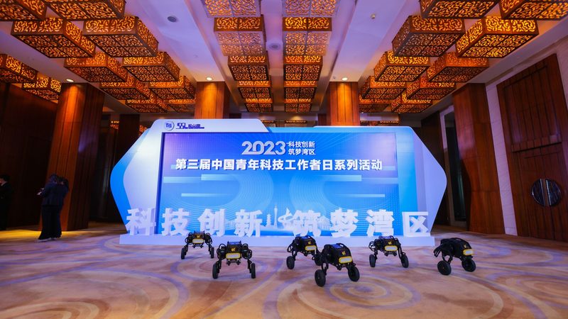 数据中台：企业数字化转型的中枢神经